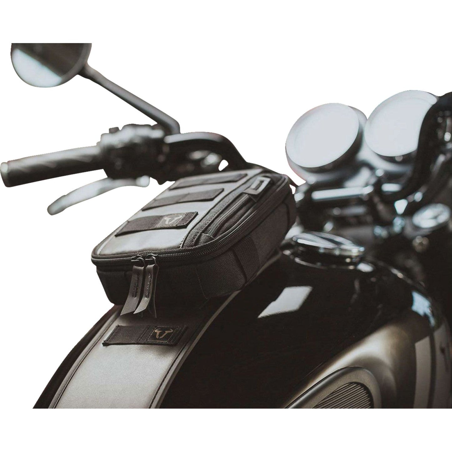 SW-Motech Legend Gear Tank Strap System - with LA3 Smartphone Bag - Triumph BC.TRS.11.249.50000 | Luggage Group